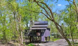 Treetop Bungalow Treehouse
